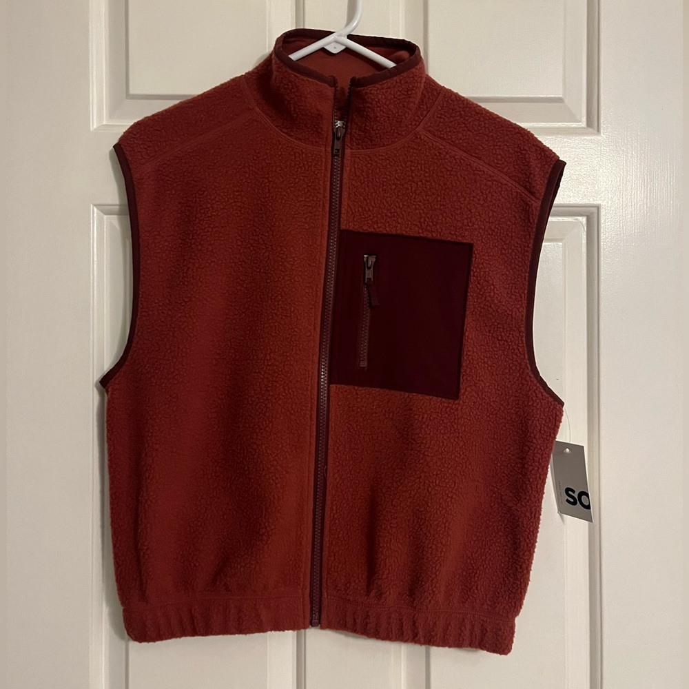 NWT Vest Full Zipper